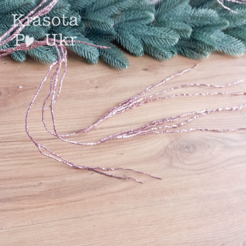 звисаючі рожеві гілки