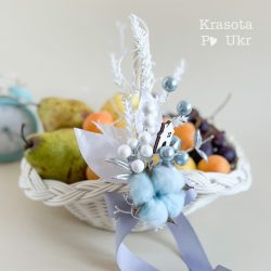 гілки бавовни в оформленні кошиків на Спаса