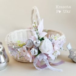 кошик для фруктів в пудрових кольорах