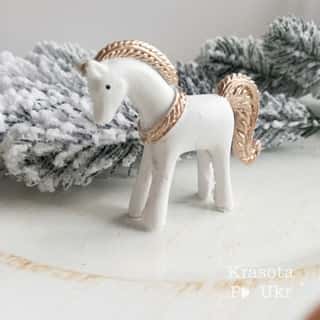 новорічний коник з кераміки