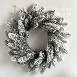 3860BA24-3FE9-42C3-8D62-32987210048E | Krasa Po Ukr Вінок 45 см лита засніжена хвоя - новорічні основи для виготовлення вінків від Krasa Po Ukr