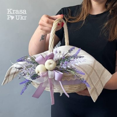Спасівський комплект кошика для освячення фруктів та серветки у лавандовому стилі Krasa Po Ukr з натуральної лози