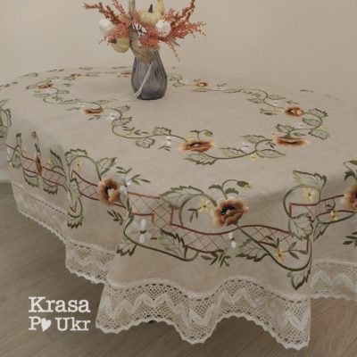 Скатертина з вишивкою на овальний стіл