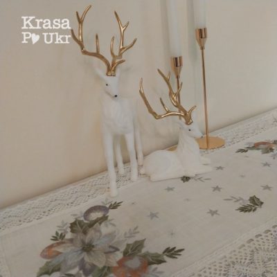 Вишитий ранер білого кольору з мереживом — колекція “Різдвяна пастель” 40*90 см, 40*150 см