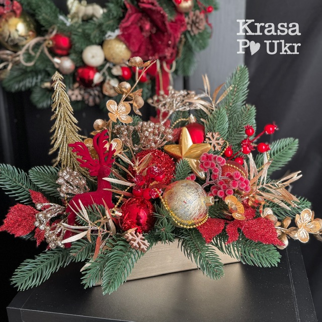 Композиція 35*30 см МІСТЕЛ «Різдвяна класика» — дизайн «червоне та золото»