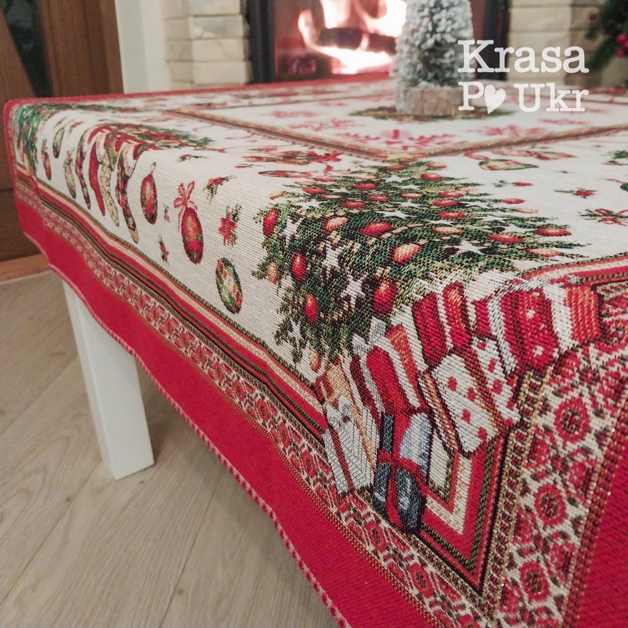 Скатертина різдвяна 2,2 м на векликий стіл