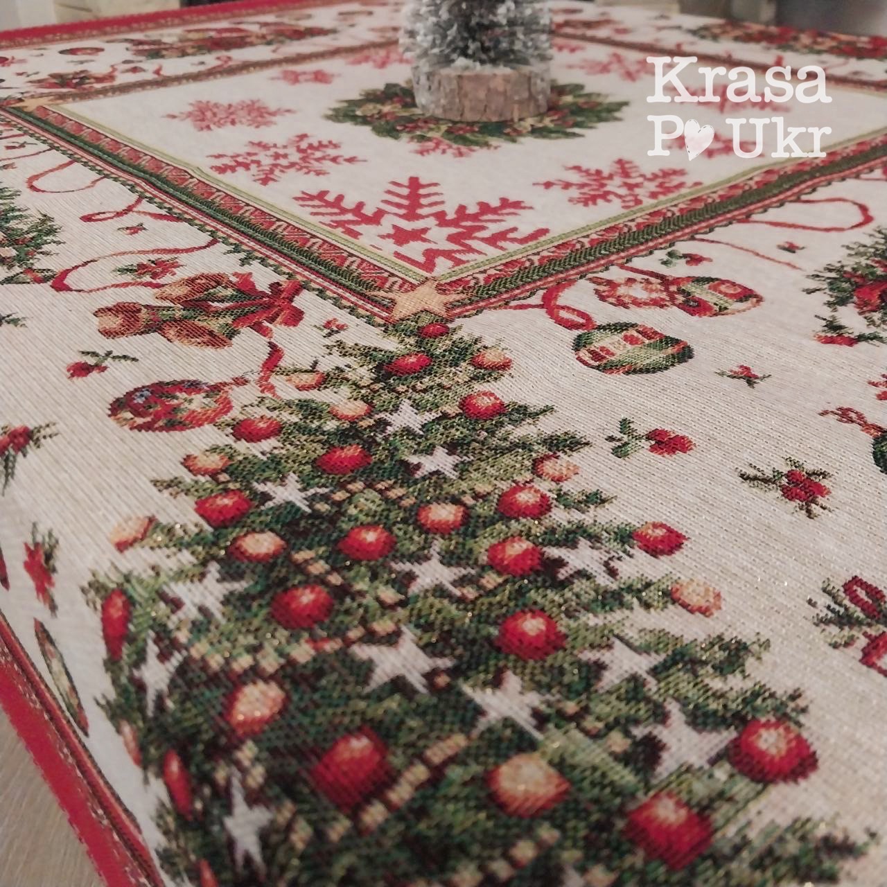 Скатертина новорічна 140*180 см