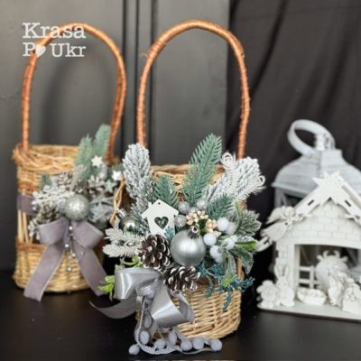 Кошик з прикрасою для води на Водохреща