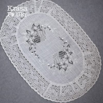 Вишита великодня серветка на кошик 60×40 см з монохромним орнаментом і мереживом Krasa Po Ukr