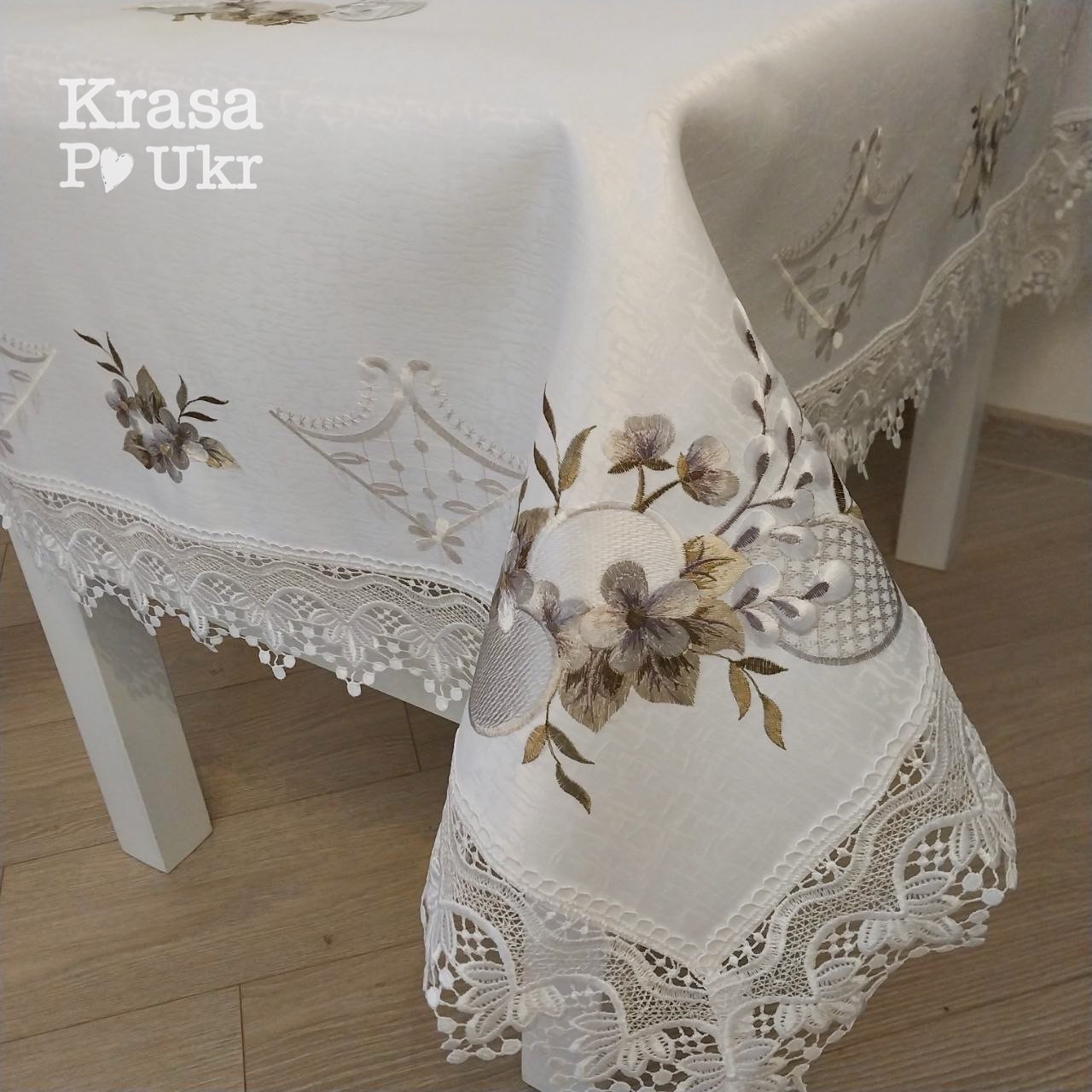 IMG_4824 Пасхальна скатертина з вишивкою - «монохромні писанки» в сірому - 110*160 см, 135*180 см,150*220 см