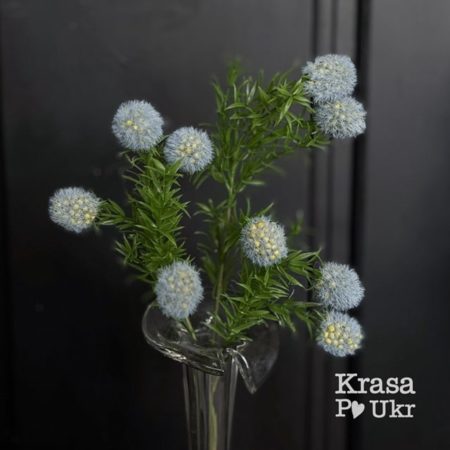 Искусственные цветы для флористики с шаровидными голубыми соцветиями